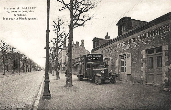 Orléans - Avenue Dauphine - Déménagement Mallet, 1931 carte_postale