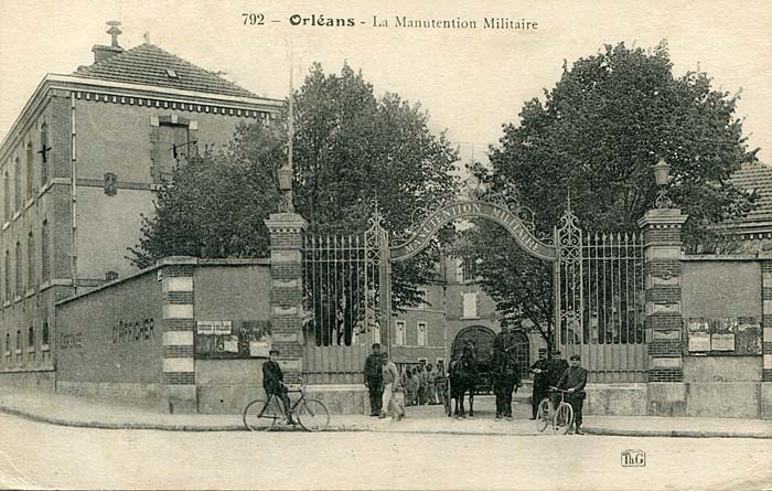 Orléans - Casernes - La Manutention militaire, 1918 carte_postale