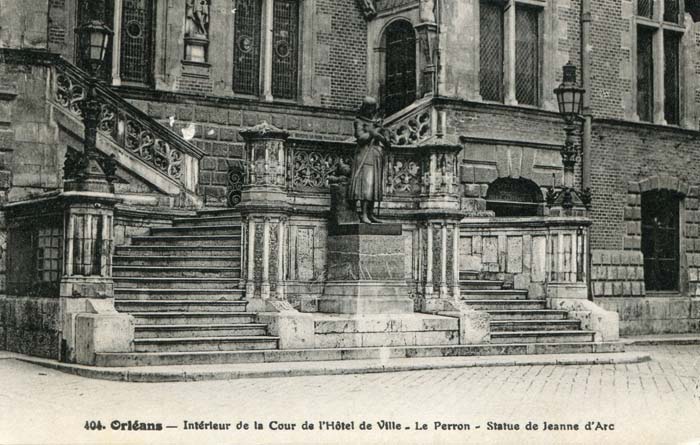 Orléans - L'Hôtel Groslot - Le Perron, 1933 carte_postale