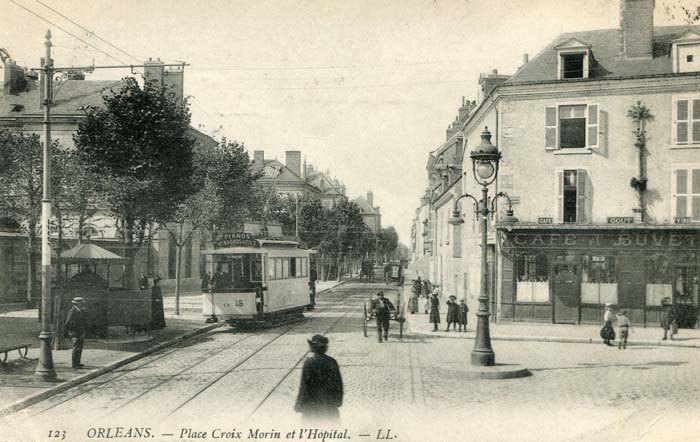 Orléans - Place Croix Morin - Rue Porte Madeleine, 1908 carte_postale