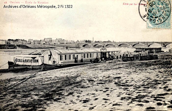 Orléans - Quai du Châtelet - L'Ecole de natation, 1905 carte_postale